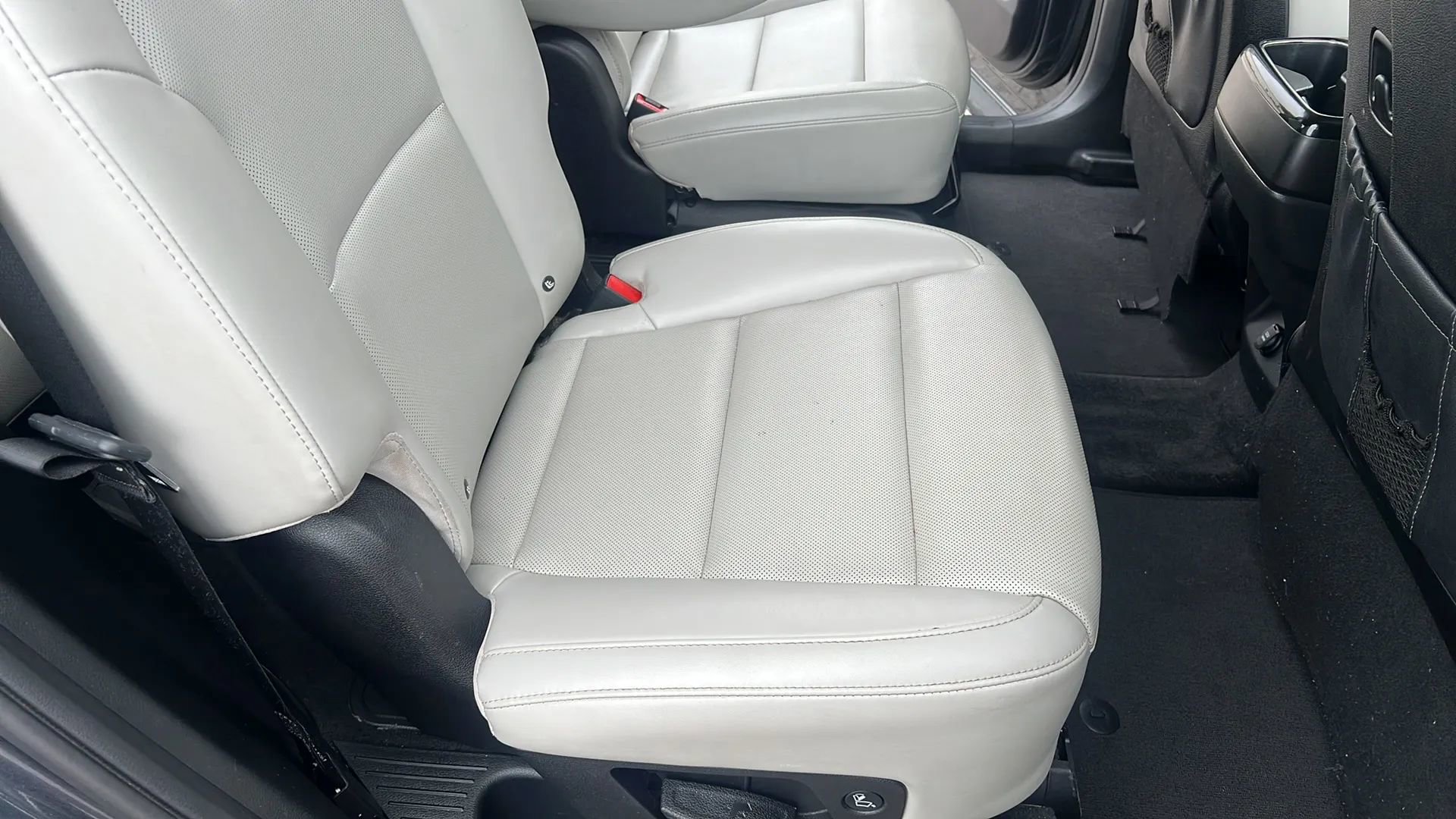 Used 2021 Kia Telluride S FWD image 23