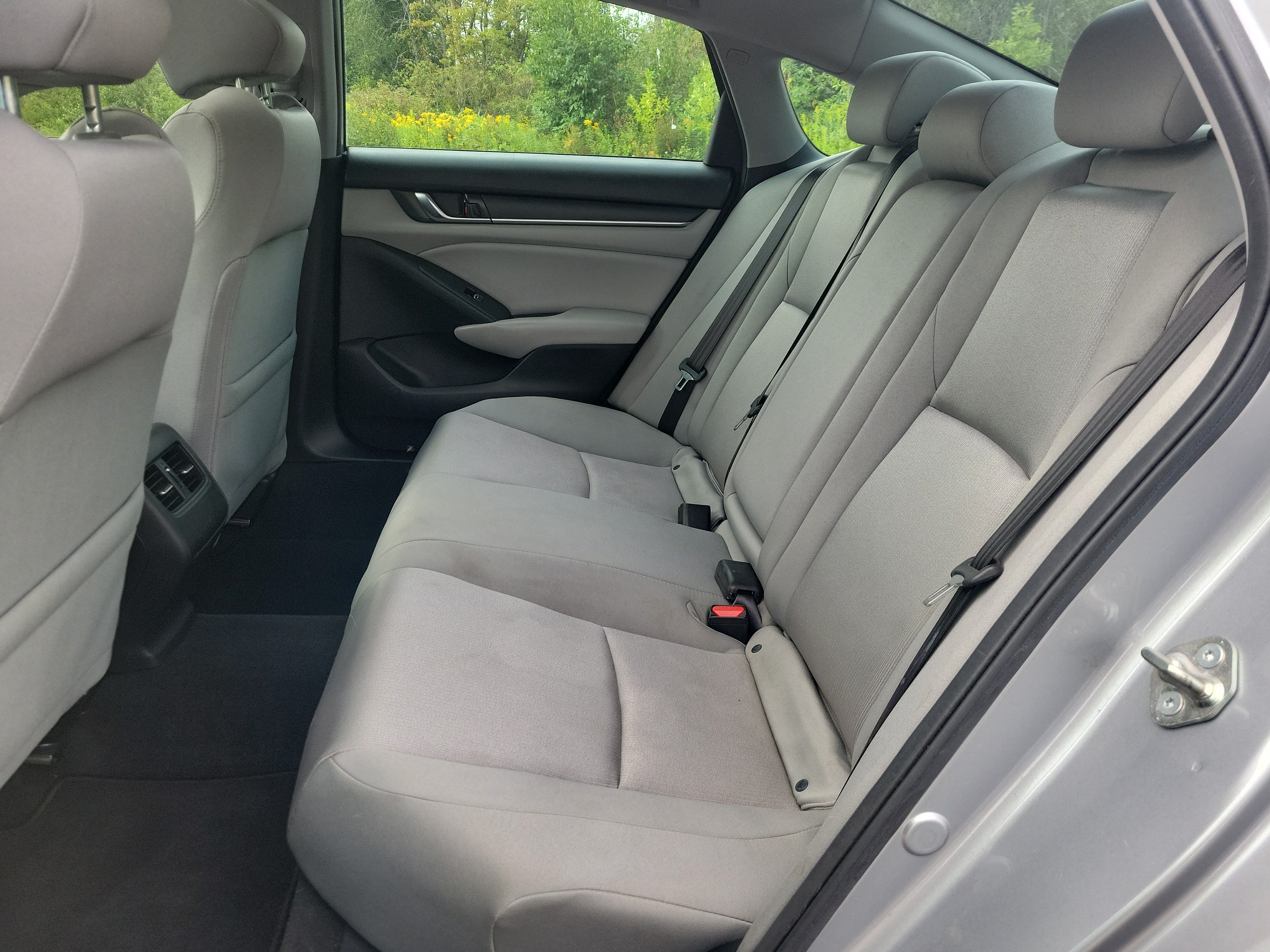 Used 2018 Honda Accord EX image 16
