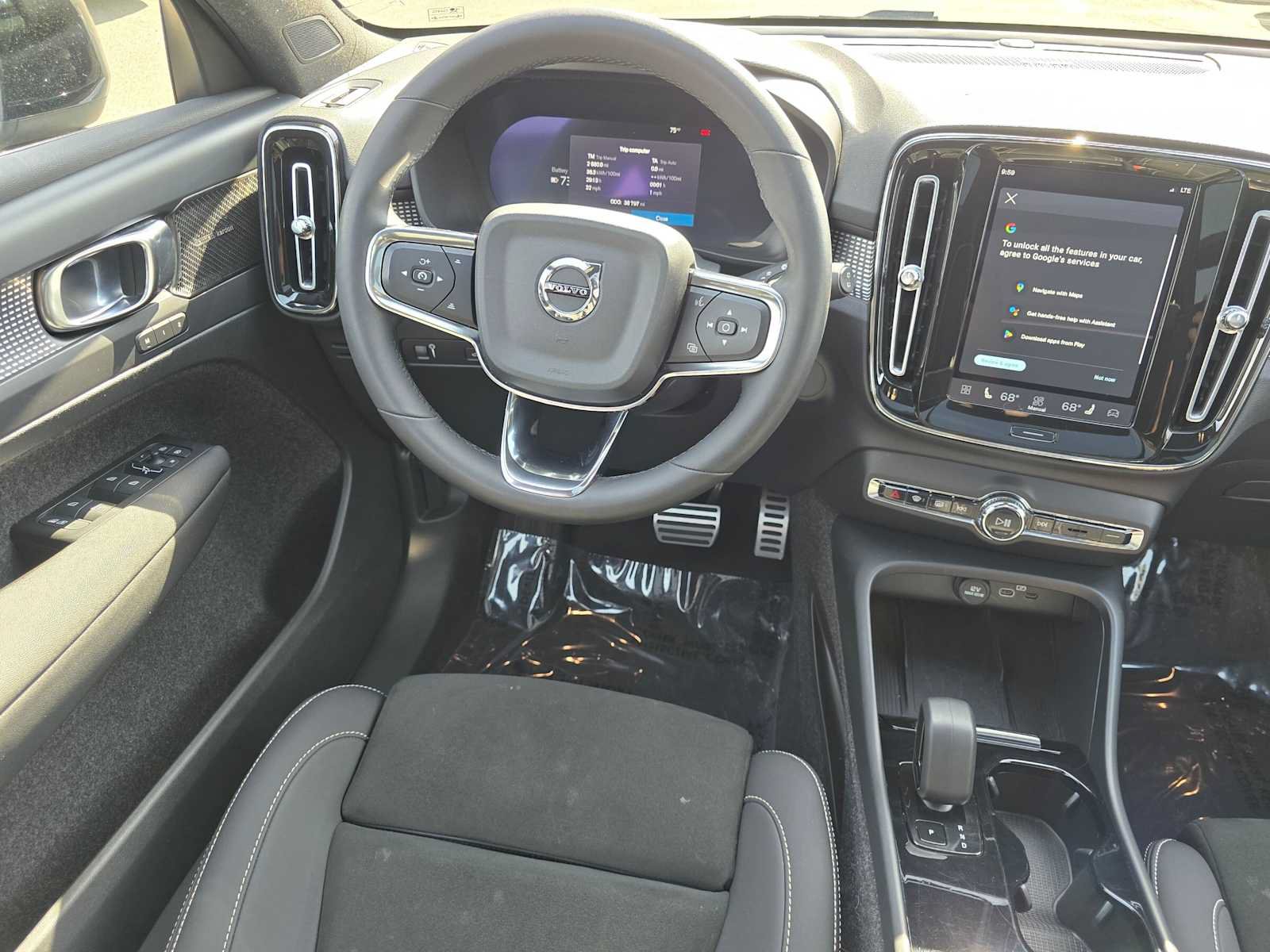Used 2022 Volvo XC40 P8 Recharge Ultimate AWD/4WD image 16
