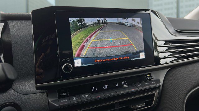 Used 2025 Toyota Camry LE image 14