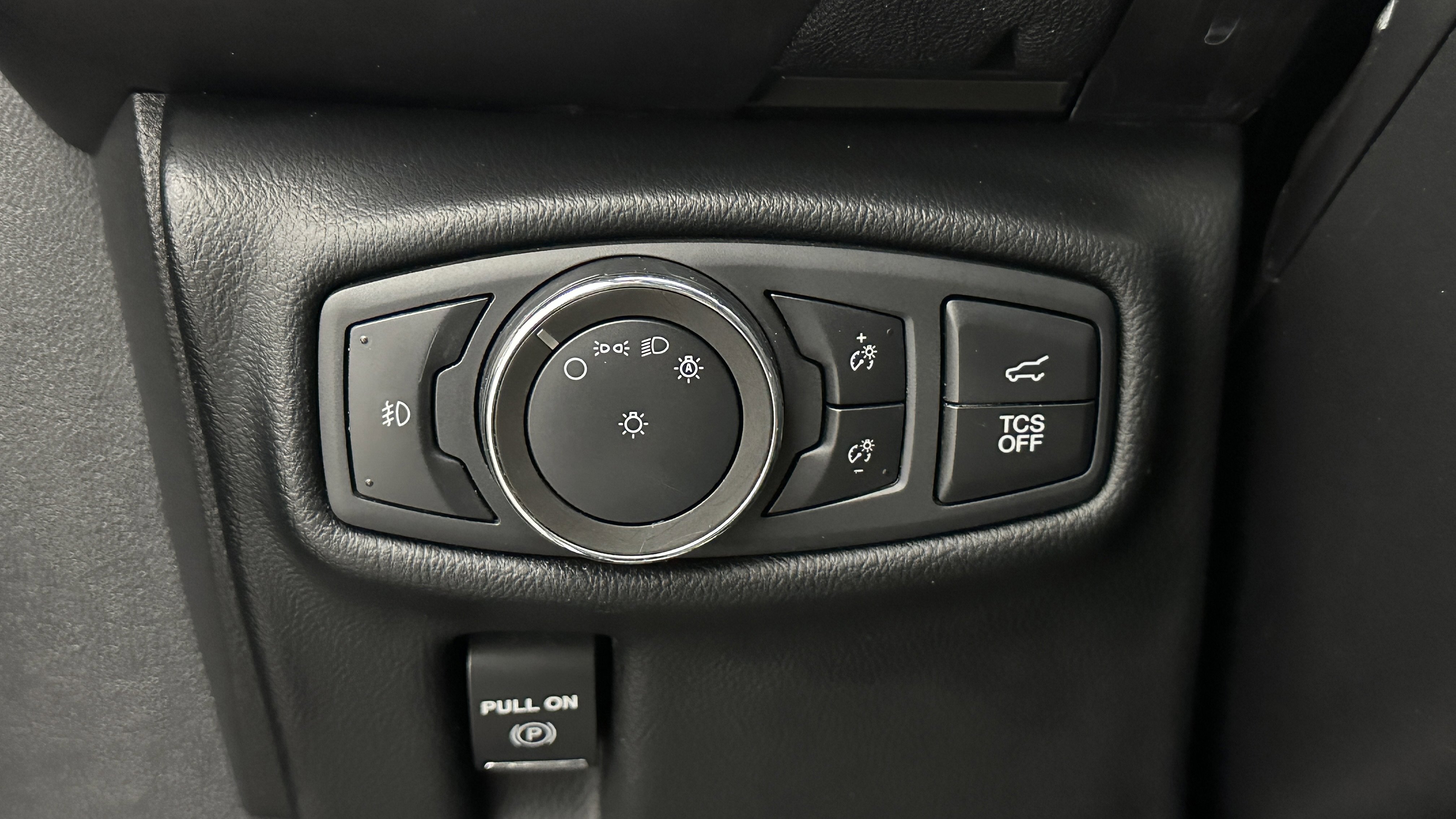 Used 2020 Lincoln Nautilus Reserve w/ Equipment Group 201A image 24