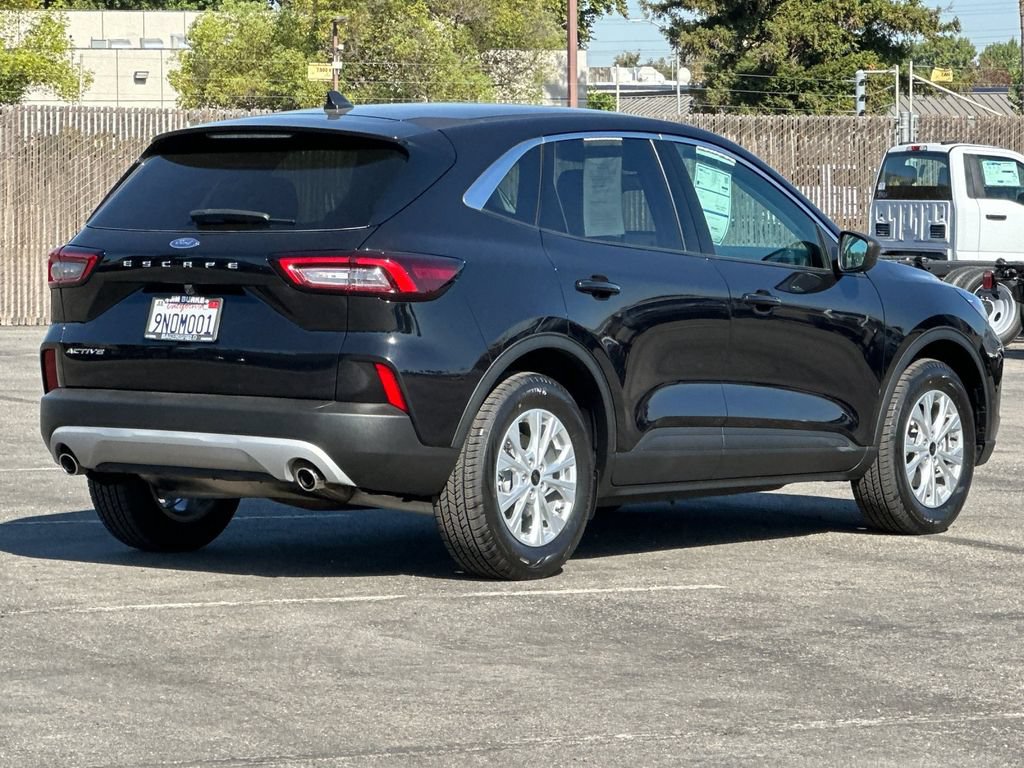 Certified 2024 Ford Escape Active FWD image 3