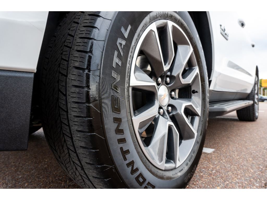 Used 2022 Chevrolet Tahoe LT w/ Luxury Package image 8