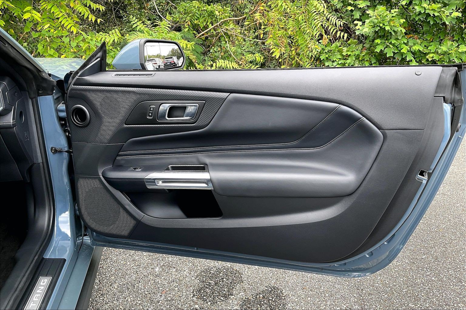 Used 2025 Ford Mustang GT Premium RWD image 24