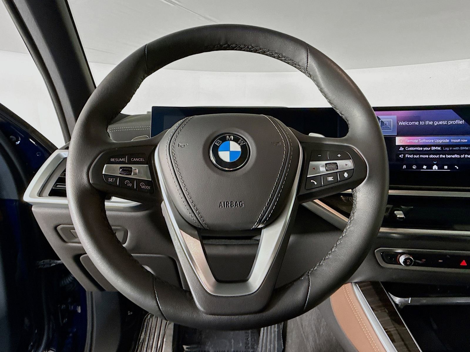 Used 2026 BMW X5 sDrive40i w/ Premium Package image 11