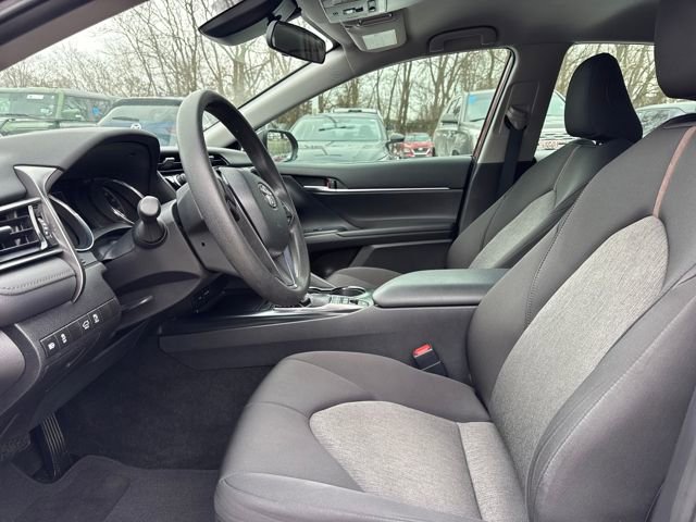 Used 2020 Toyota Camry LE image 12