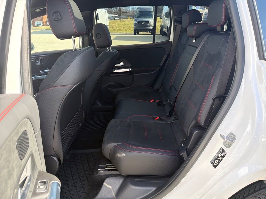 Used 2025 Mercedes-Benz GLB 250 GLB 250 image 25