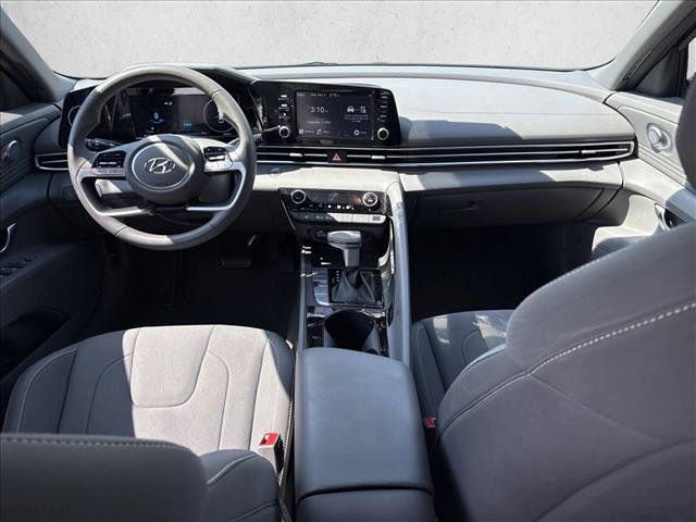 Used 2022 Hyundai Elantra SEL w/ Convenience + Premium Package FWD image 23