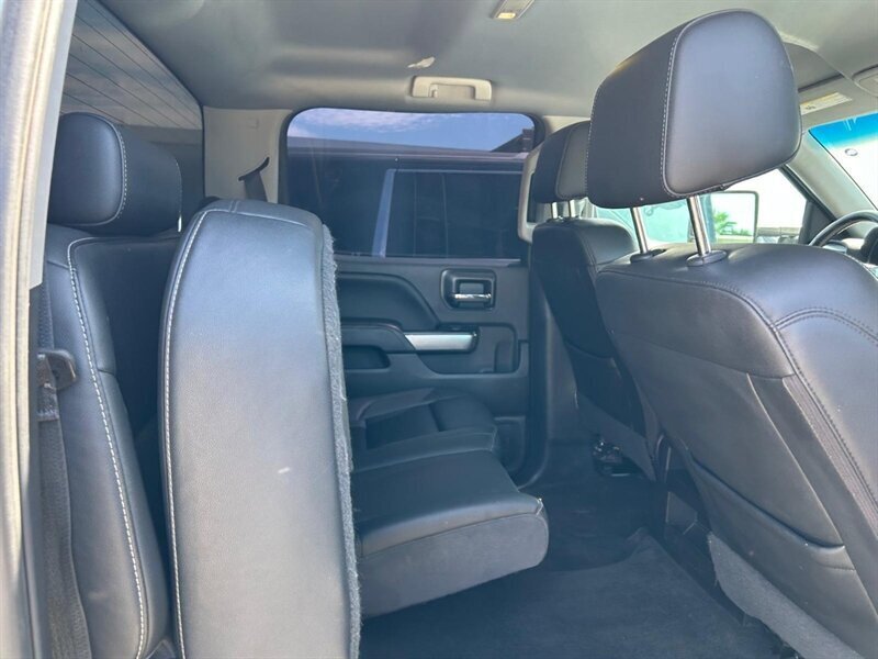 Used 2018 Chevrolet Silverado 1500 LT w/ All Star Edition RWD image 40