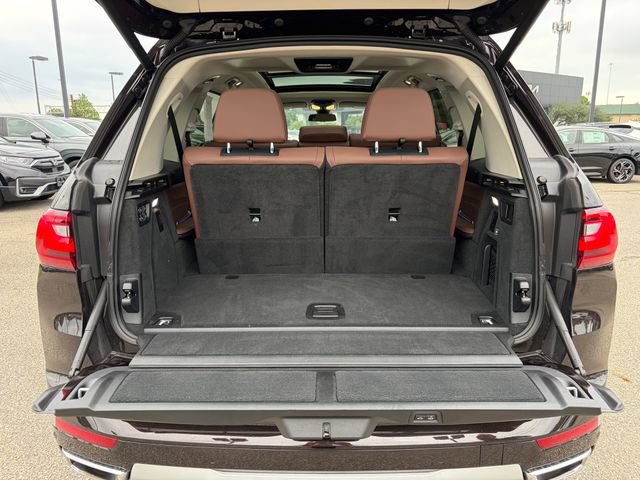 Used 2022 BMW X7 xDrive40i w/ Executive Package AWD/4WD image 20