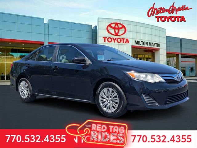 Used 2012 Toyota Camry LE image 1