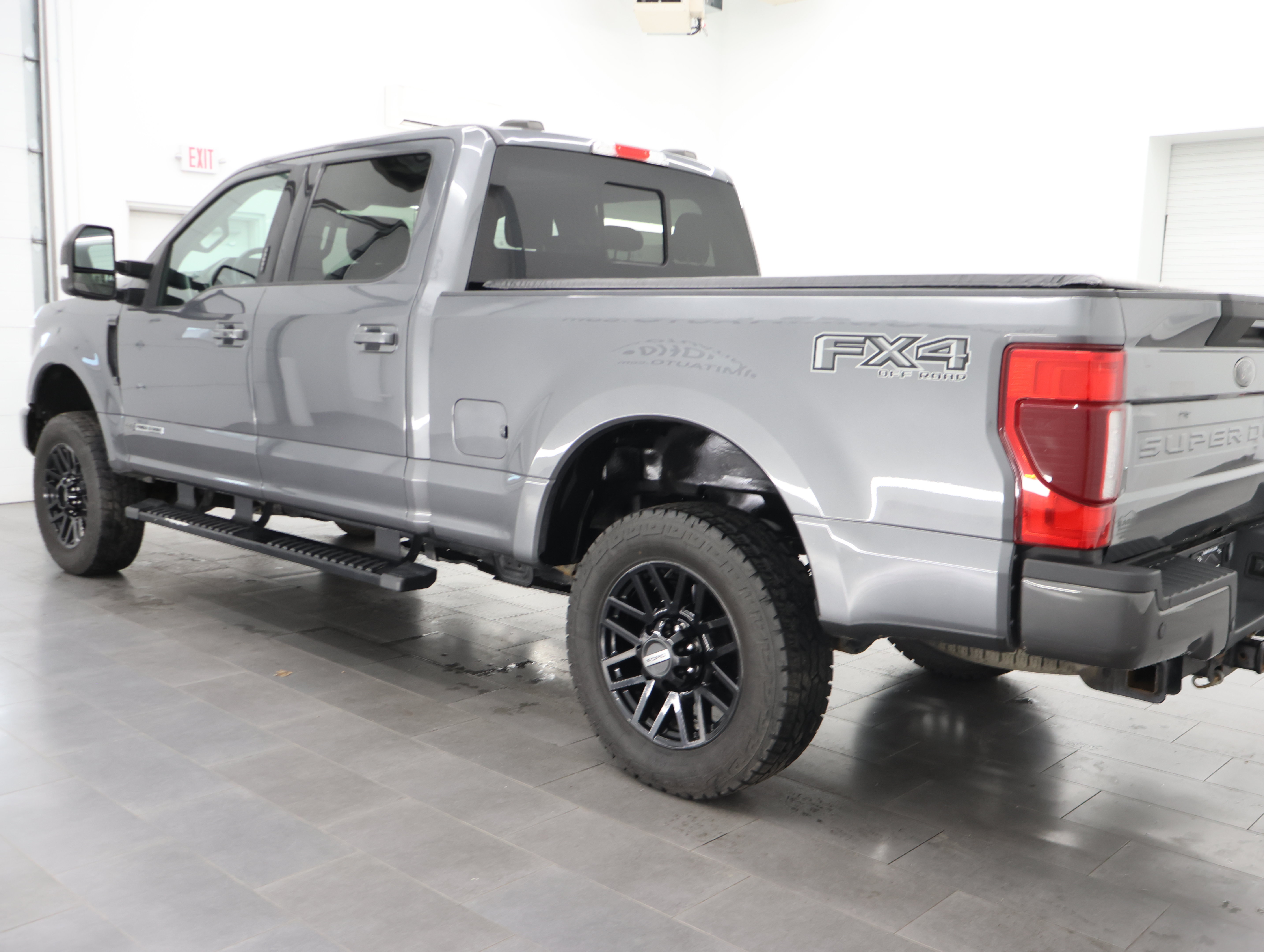 Used 2021 Ford F250 Lariat AWD/4WD image 6