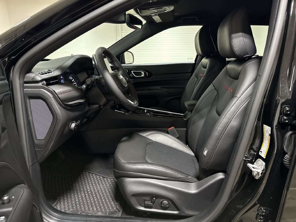 New 2026 Jeep Compass Trailhawk AWD/4WD image 19