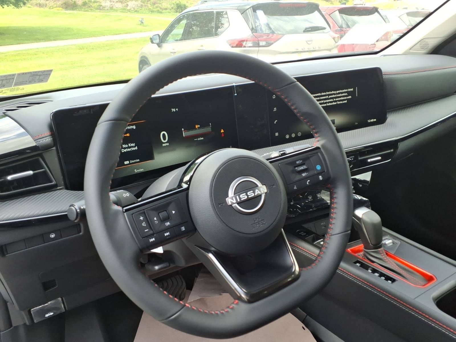 New 2026 Nissan Kicks SR w/ Cold Weather Package AWD/4WD image 5