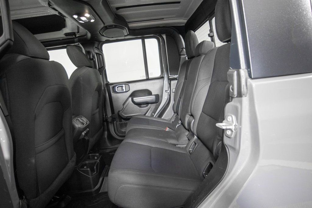 Used 2023 Jeep Gladiator Sport S image 11