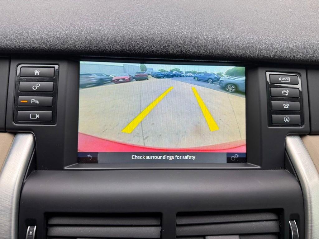 Used 2019 Land Rover Discovery Sport HSE AWD/4WD image 24