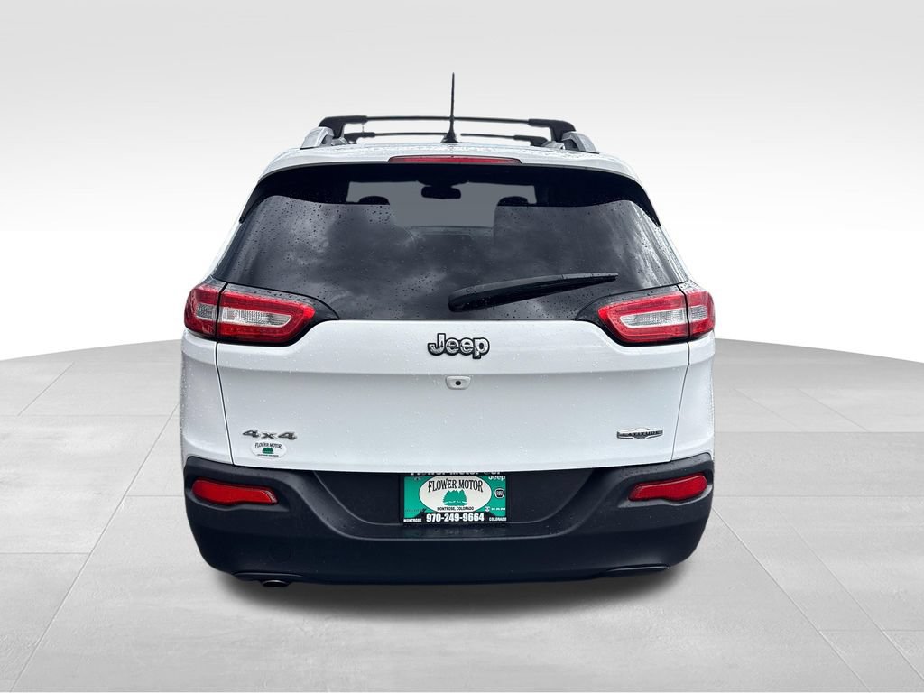 Used 2017 Jeep Cherokee Latitude w/ Cold Weather Group AWD/4WD image 4