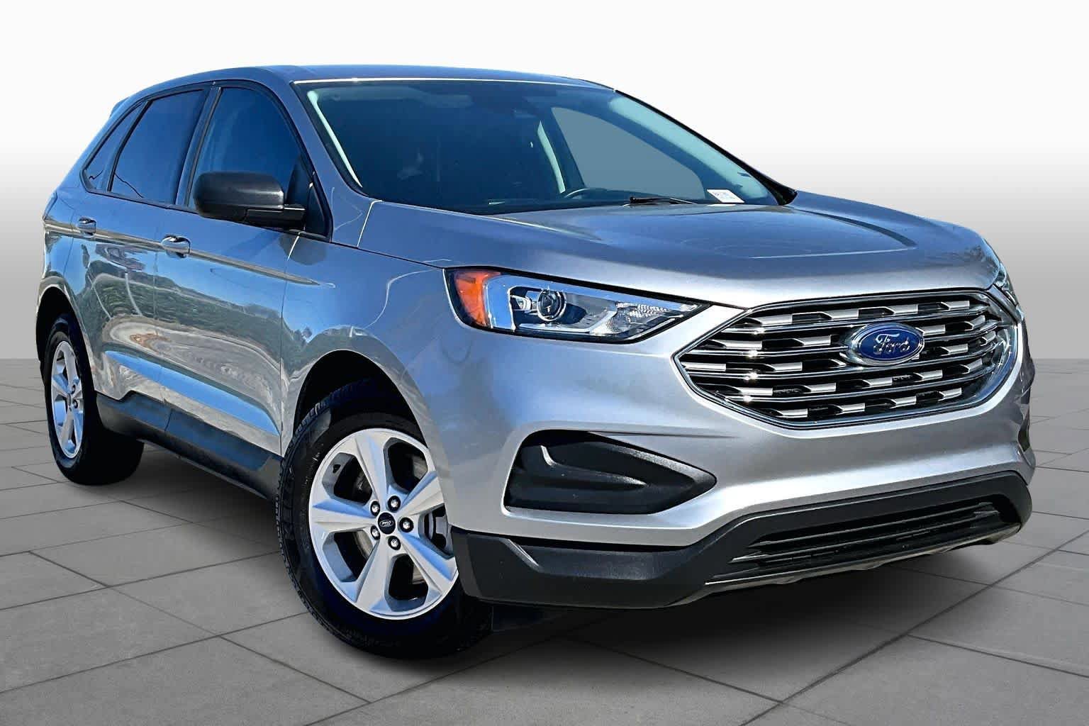 Used 2022 Ford Edge SE image 3
