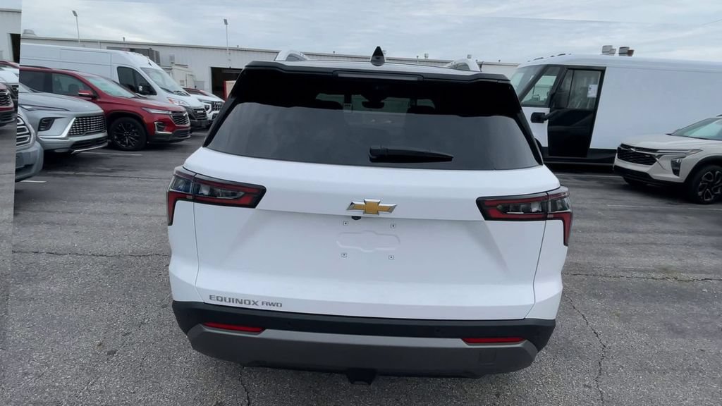 New 2027 Chevrolet Equinox LT w/ Convenience Package II AWD/4WD image 9
