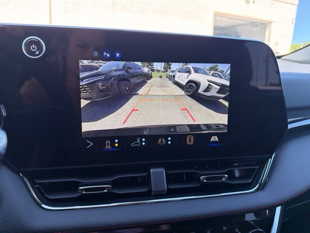 New 2027 Chevrolet Equinox RS w/ LPO, Floor Liner Package FWD image 17