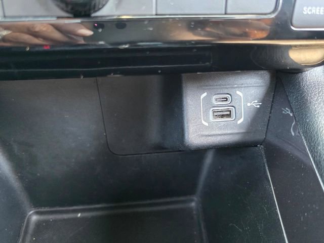 Used 2024 Jeep Compass Latitude AWD/4WD image 19