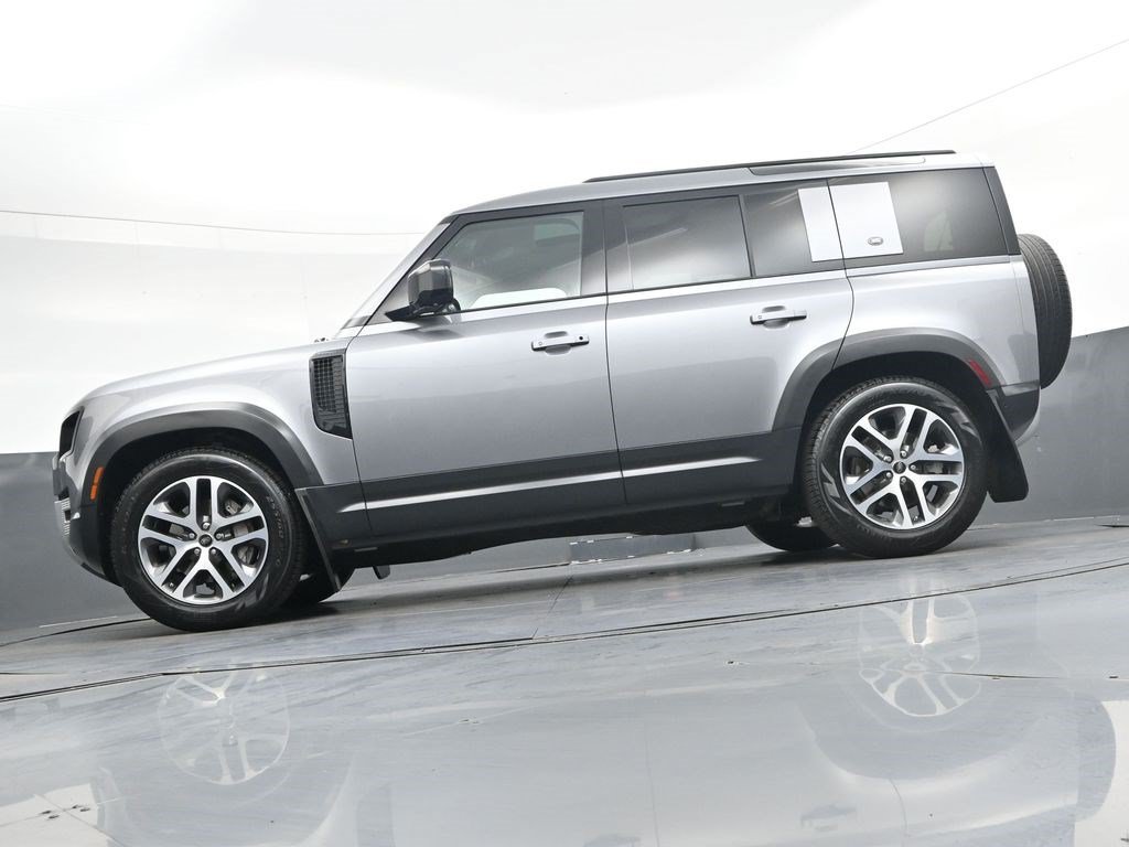 Used 2020 Land Rover Defender 110 SE AWD/4WD image 39