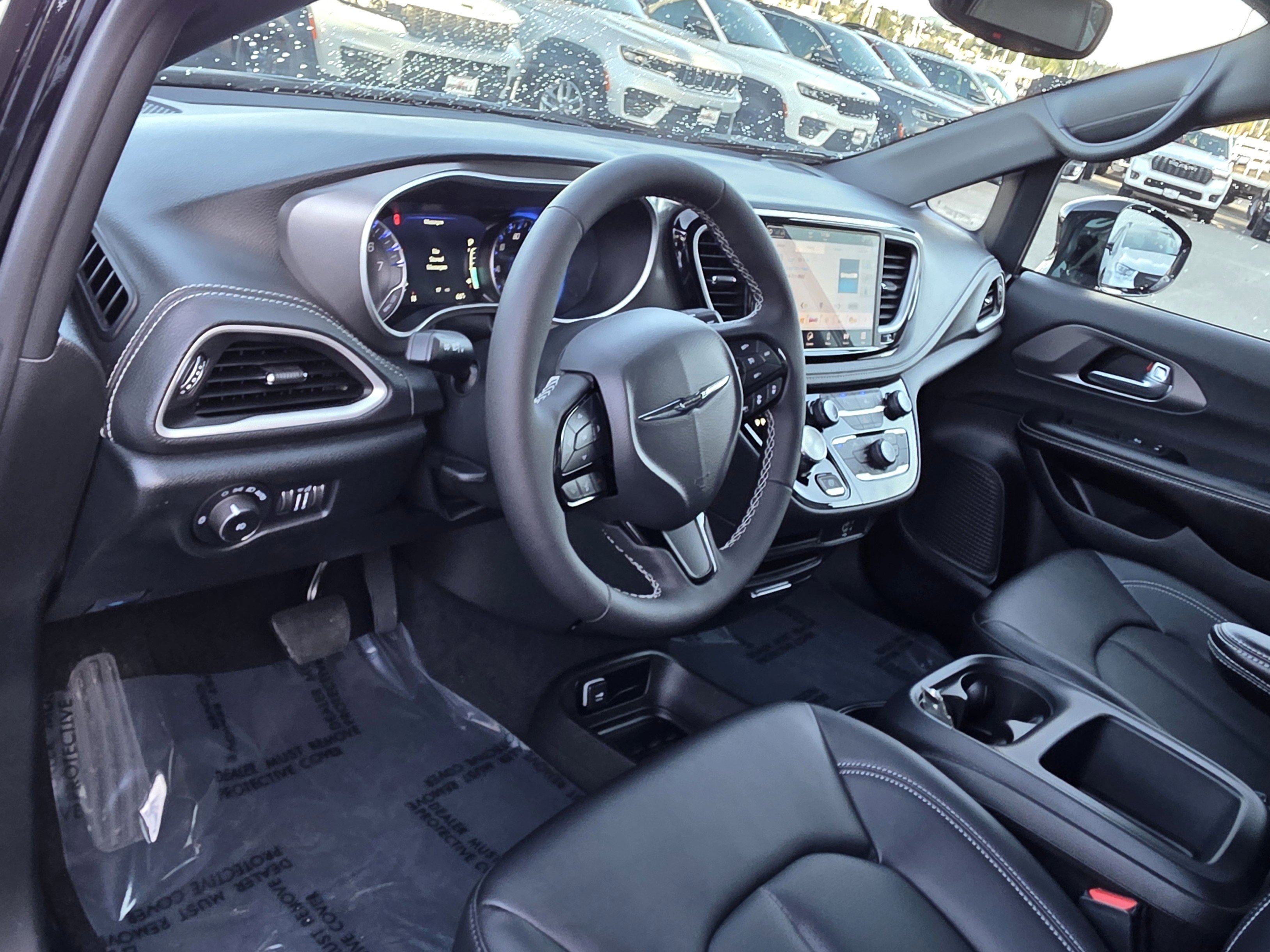 New 2026 Chrysler Pacifica Select w/ S Appearance Package image 10