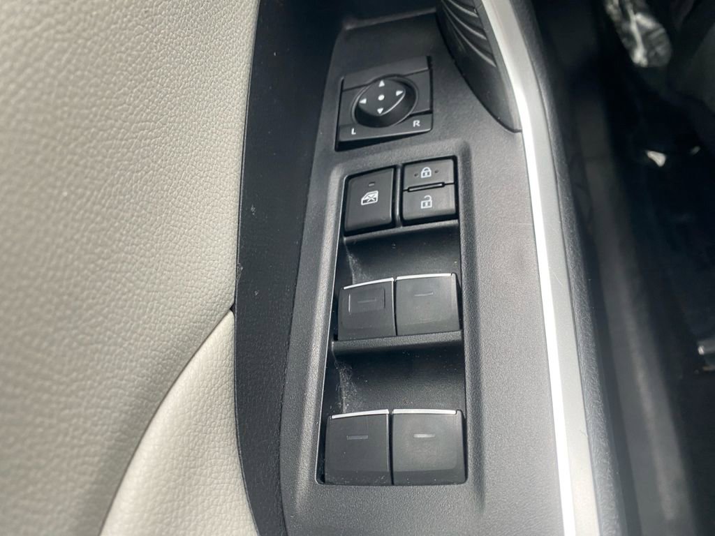 Used 2024 Toyota RAV4 XLE image 17