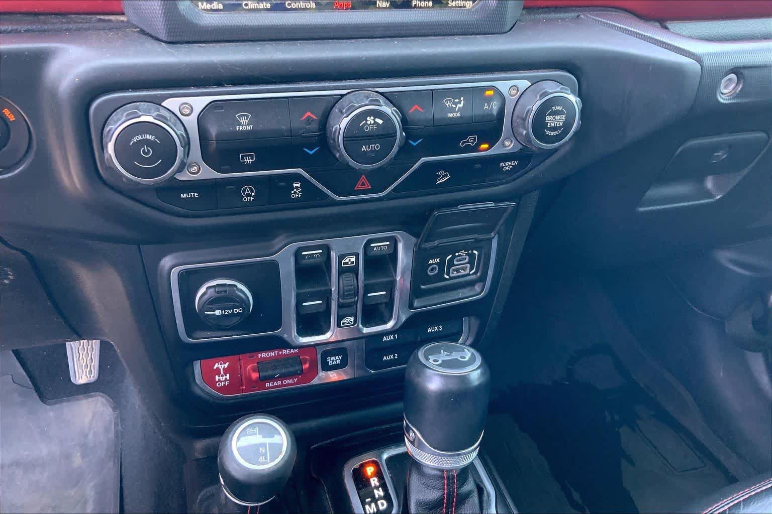 Used 2018 Jeep Wrangler Unlimited Rubicon AWD/4WD image 35
