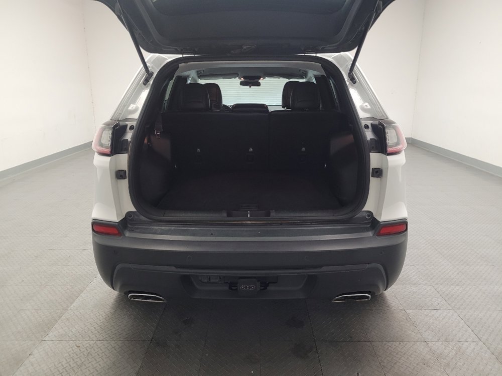 Used 2019 Jeep Cherokee Latitude Plus AWD/4WD image 29