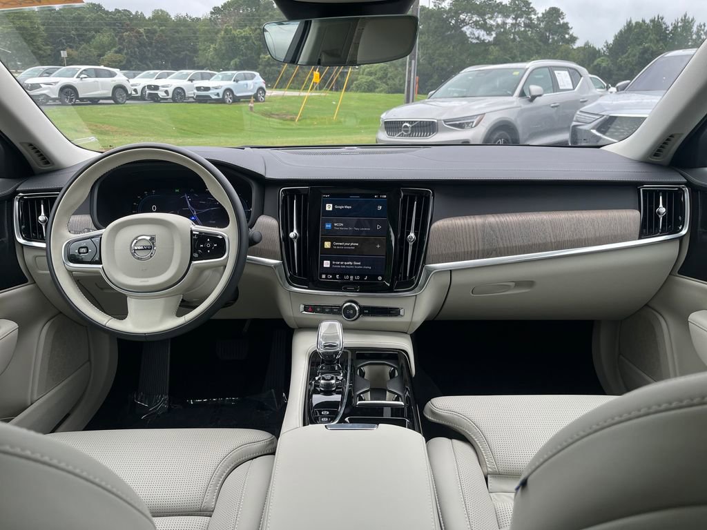 Used 2024 Volvo S90 T8 Ultimate image 14