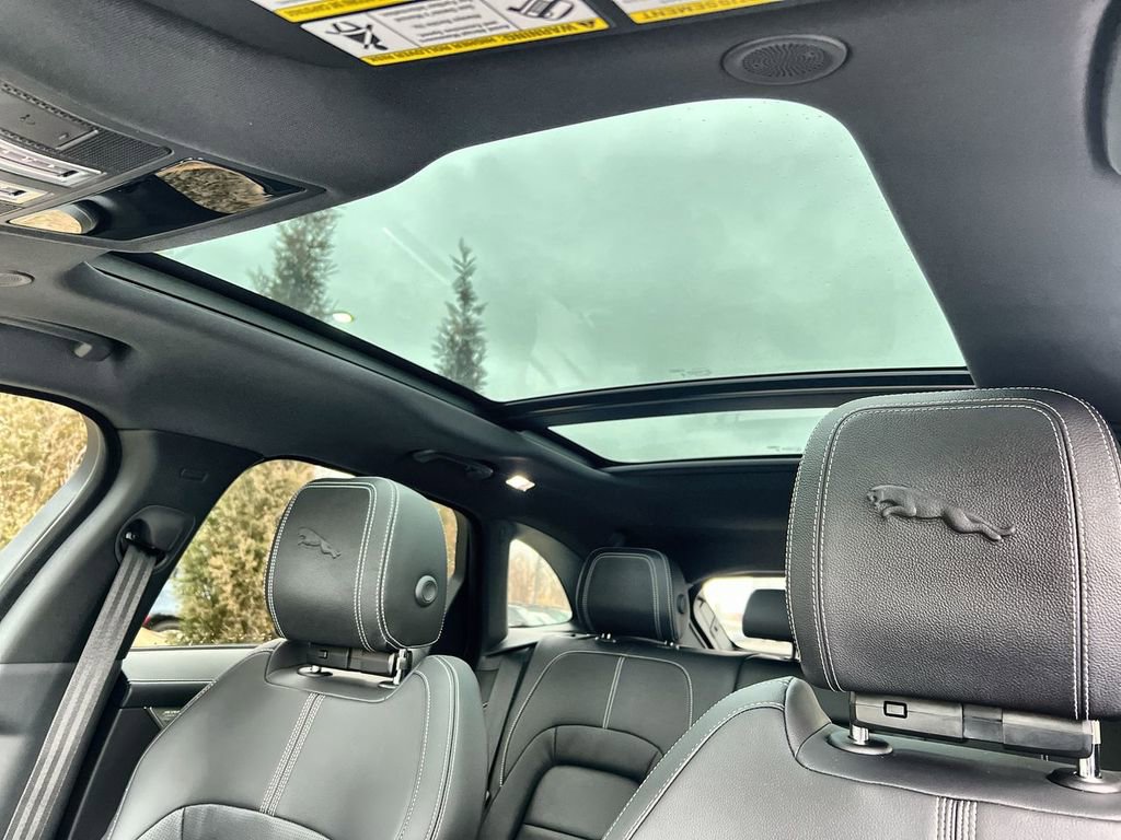 Used 2025 Jaguar F-PACE R-Dynamic S image 19