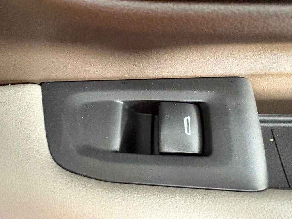 Used 2022 Chevrolet Suburban LT w/ LT Signature Package image 51