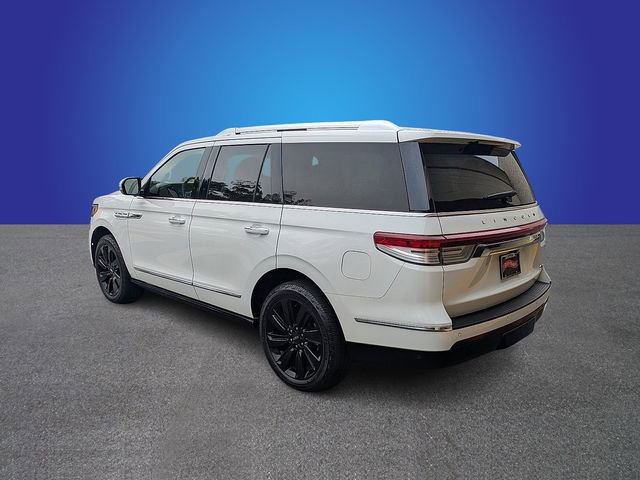 Used 2022 Lincoln Navigator Reserve image 3