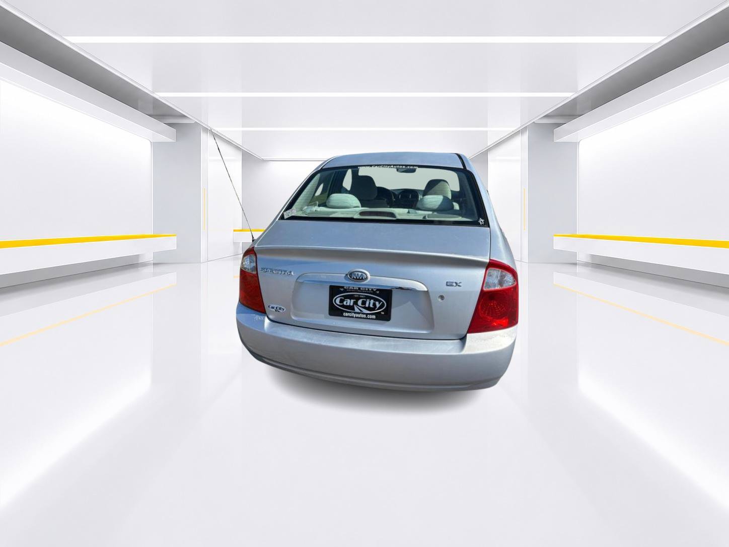 Used 2006 Kia Spectra FWD image 5