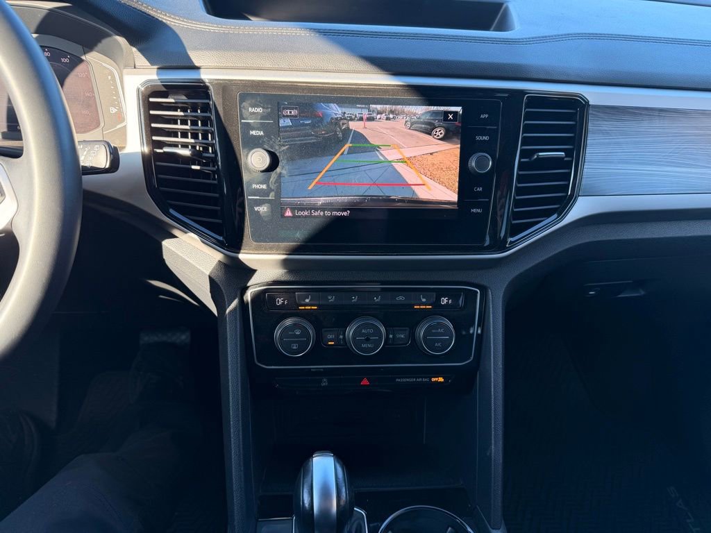 Used 2022 Volkswagen Atlas Cross Sport SE image 19