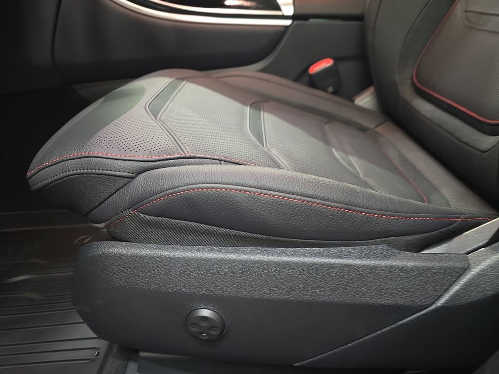 New 2026 Mercedes-Benz GLC 43 AMG 4MATIC image 30