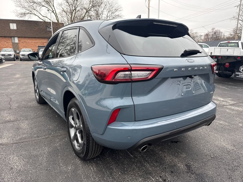 Used 2023 Ford Escape ST-Line w/ Tech Pack #1 image 8