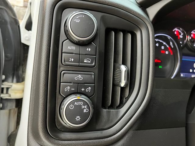 Used 2021 Chevrolet Silverado 1500 Custom w/ Custom Max Trailering Package AWD/4WD image 26