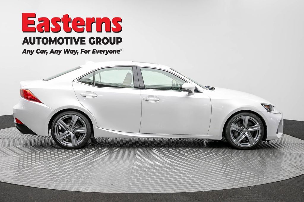 Used 2018 Lexus IS 300 AWD image 4