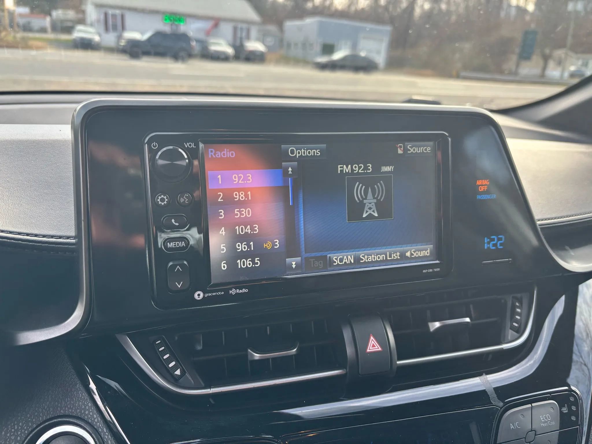 Used 2018 Toyota C-HR XLE image 23