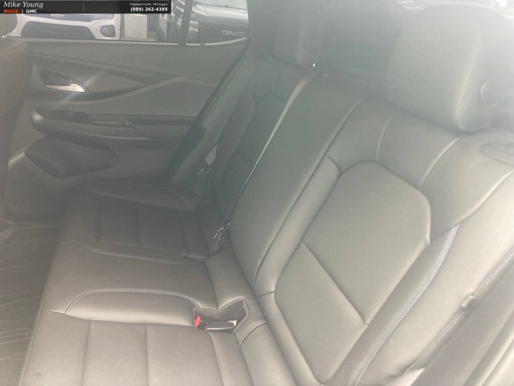 Used 2025 Buick Envista Sport Touring w/ Convenience I Package FWD image 14