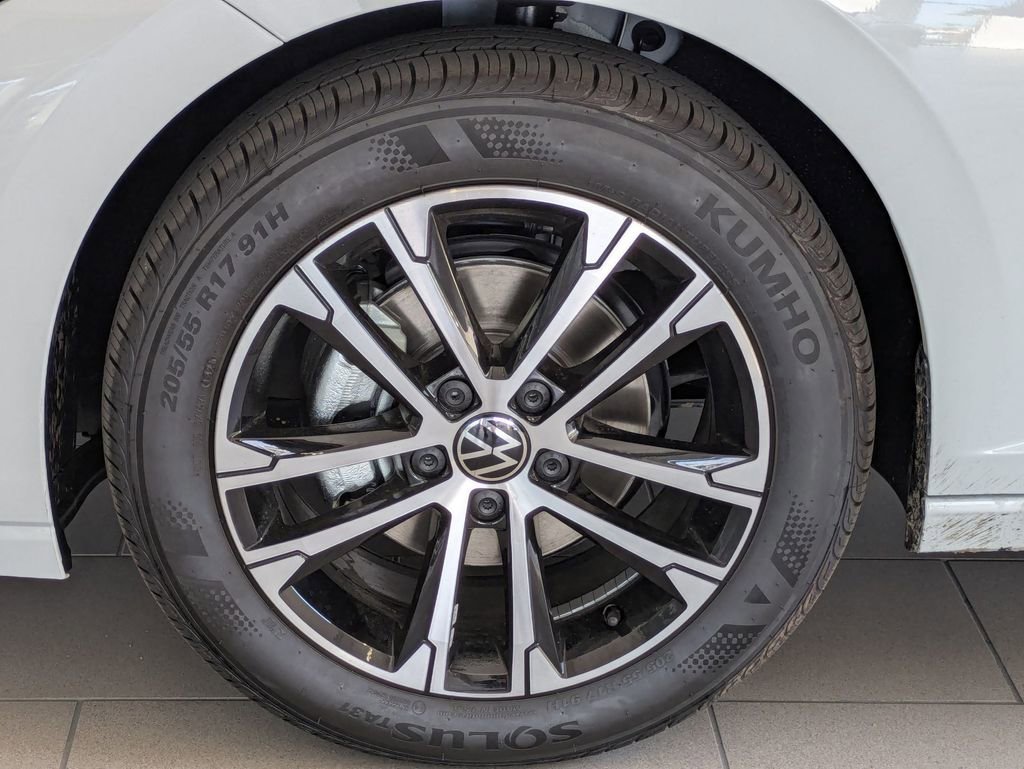 Certified 2025 Volkswagen Jetta Sport FWD image 27