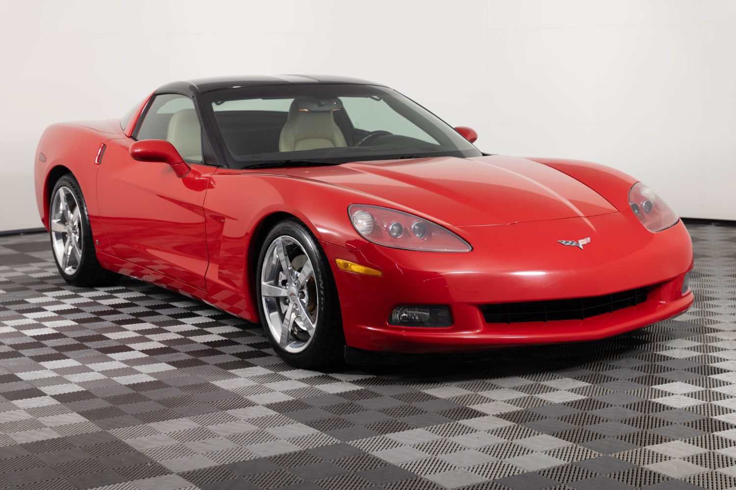 Used 2008 Chevrolet Corvette Coupe w/ Preferred Equipment Group RWD image 11