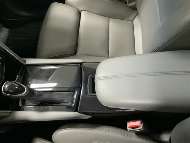 Used 2014 Cadillac XTS Luxury AWD/4WD image 40