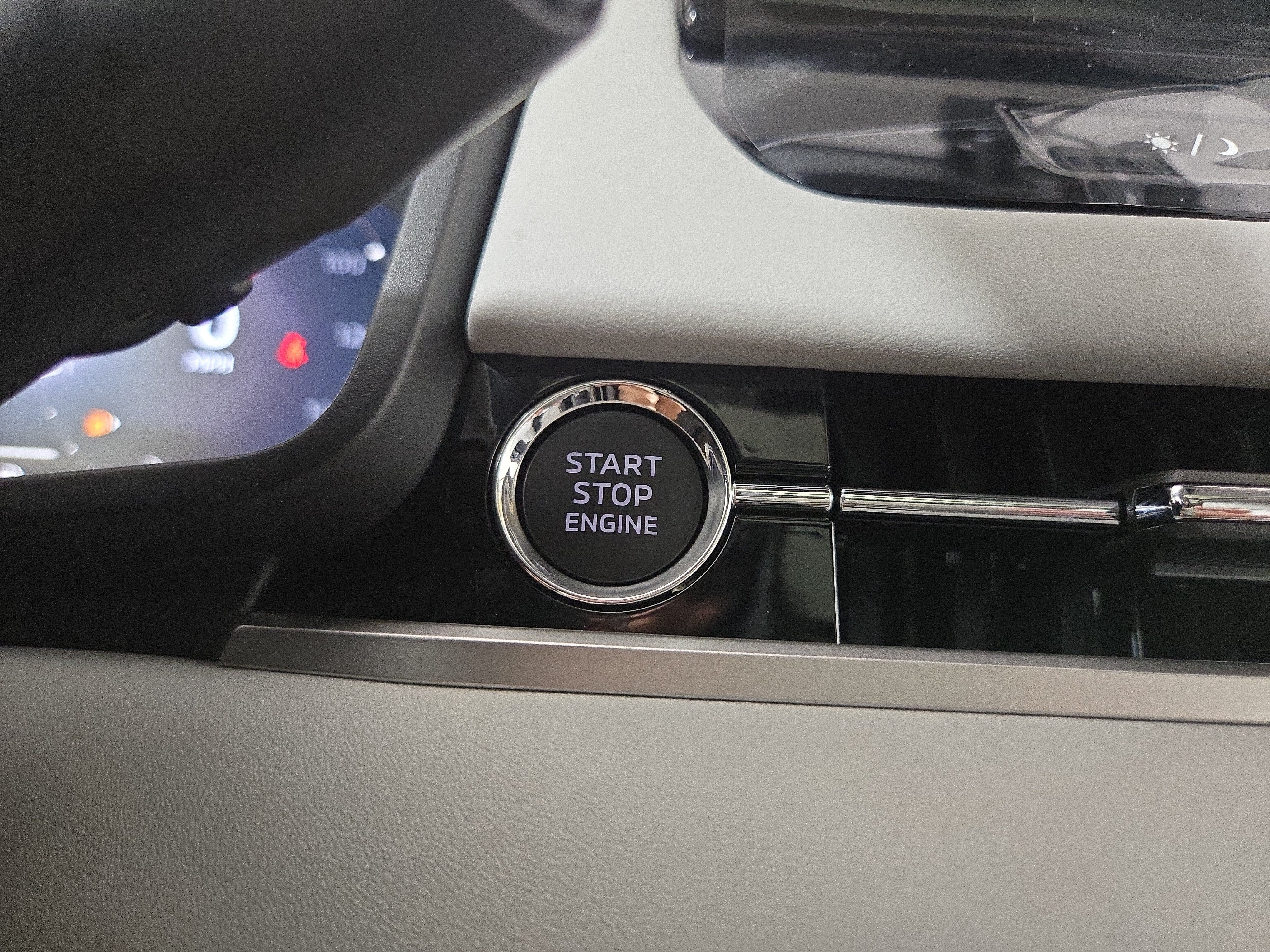 New 2026 Mitsubishi Outlander SEL FWD image 26