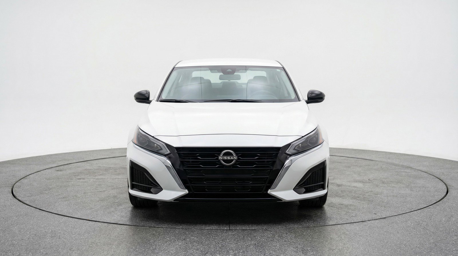 Used 2025 Nissan Altima 2.5 SV image 2