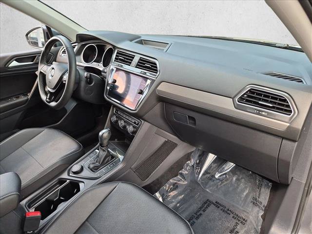 Used 2021 Volkswagen Tiguan SE w/ Panoramic Sunroof Package AWD/4WD image 23