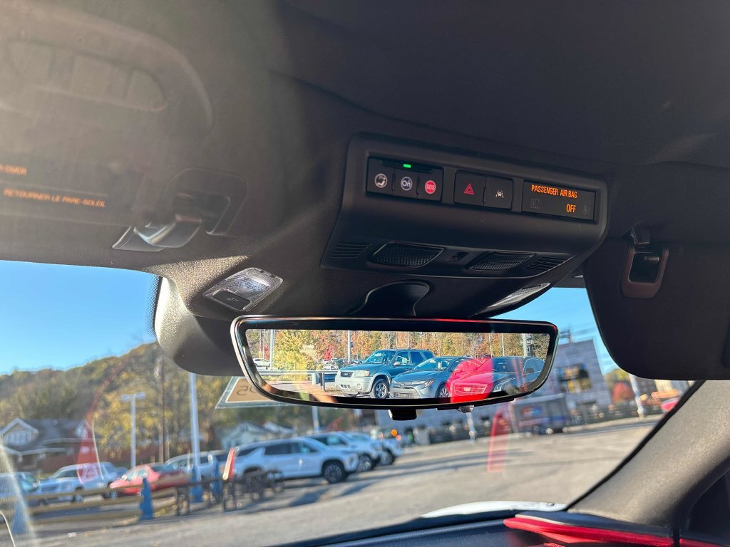 Used 2025 Chevrolet Corvette Z06 RWD image 16