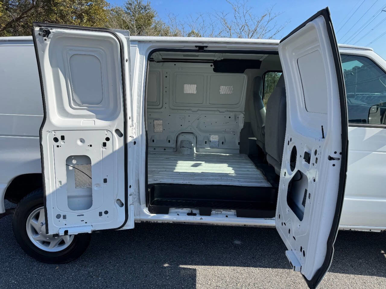 Used 2011 Ford E-150 and Econoline 150 E 150 3dr Cargo Van w/ PWR Group image 15